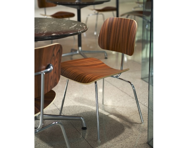 ハーマンミラー(Herman Miller) Eames Molded Plywood Dining Chair メタルレッグのメイン写真