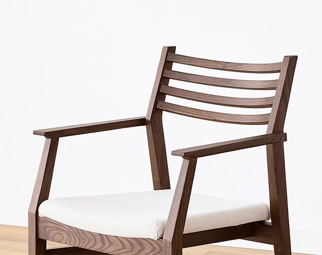 a.flat(エーフラット) Wood dining arm chair v03 (GB)の写真