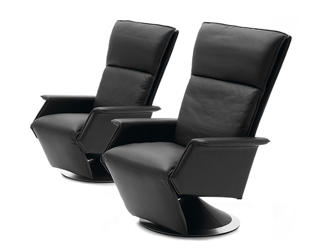 BERG Furniture(ベルグファニチャー) BERG CETO Motor chair CHAIR(大) コード式電動リクライニングチェアのメイン写真