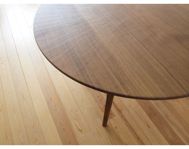 深見木藝 楢のラウンドテーブルのメイン写真