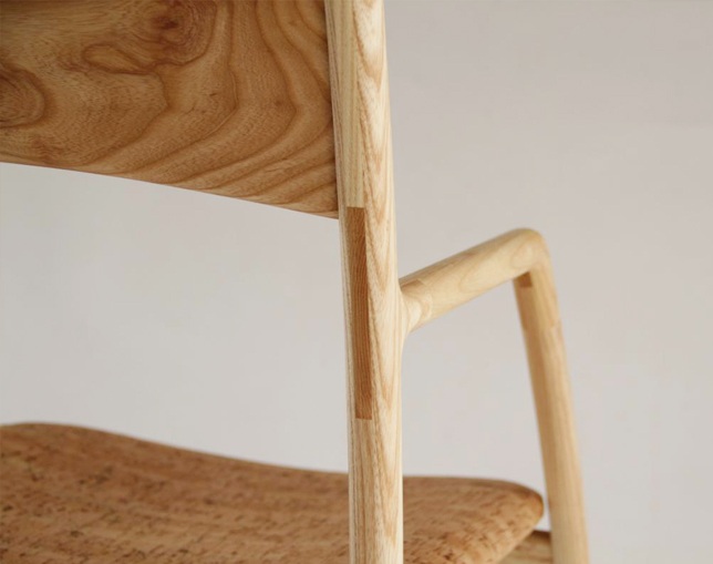 アンプインテリアデザイン(ANP interior design) ANP chair with Arm（Wild Cherry/White Ash）の写真