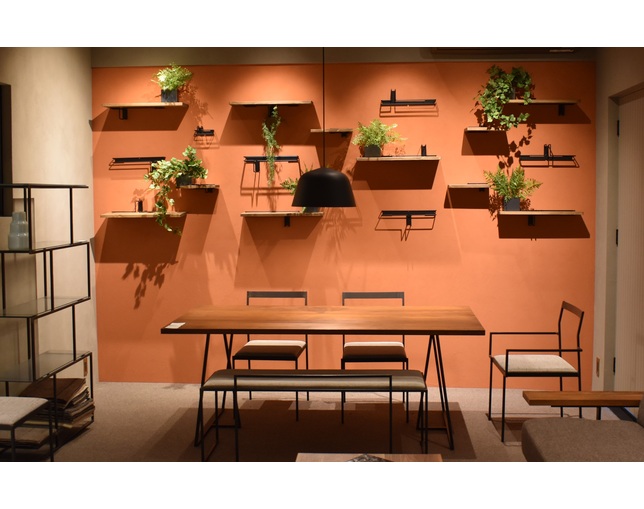 クロテツ SUMI DINING TABLEの写真