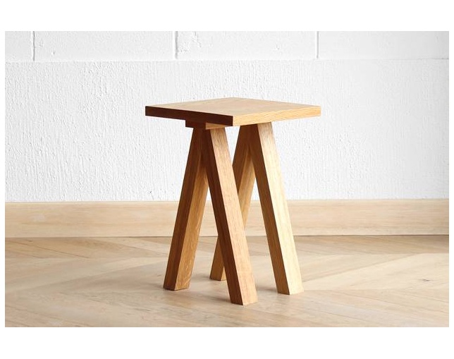 CLASKA HOIM(クラスカホイム) Wood Brace Side Tableの写真
