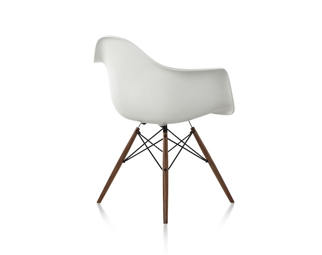 ハーマンミラー(Herman Miller) Eames Shell Chair Armchair ダウェルベースの写真