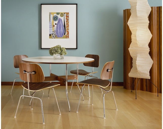 ハーマンミラー(Herman Miller) Eames Molded Plywood Dining Chair メタルレッグの写真