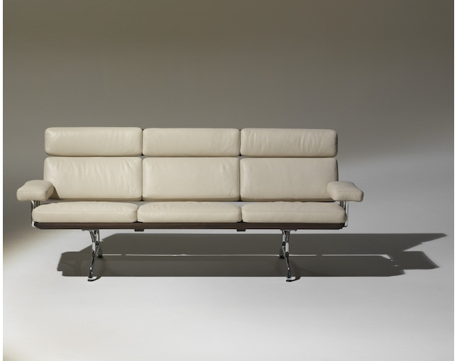 ハーマンミラー(Herman Miller) Eames Sofa 3 Seatの写真