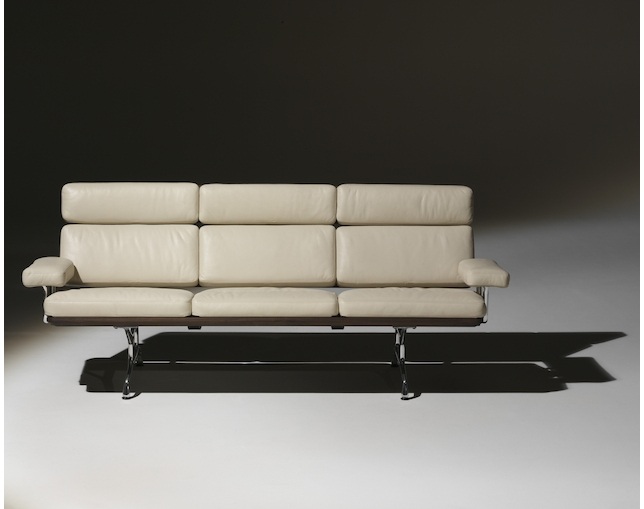 ハーマンミラー(Herman Miller) Eames Sofa 3 Seatの写真