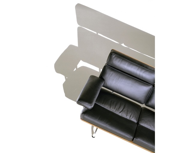 ハーマンミラー(Herman Miller) Eames Sofa 2 Seatの写真