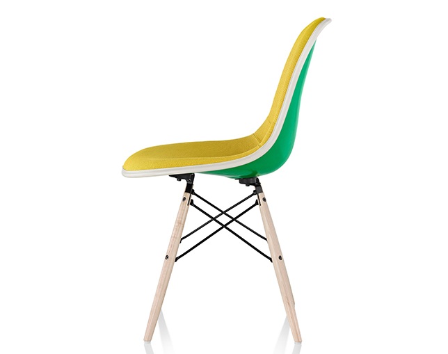 ハーマンミラー(Herman Miller) Eames Upholstered Molded Fiberglass Side Chair Dowel Baseの写真