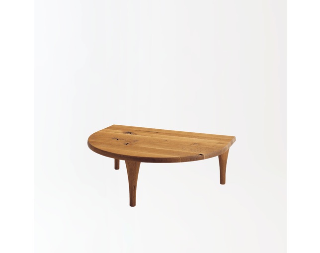 HIDA（飛騨産業株式会社） 半円形リビングテーブルの写真