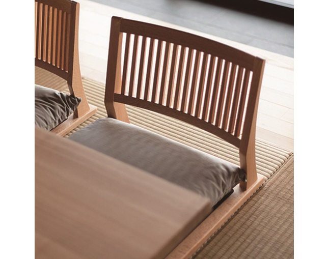 柏木工(KASHIWA) 脚板付座椅子の写真