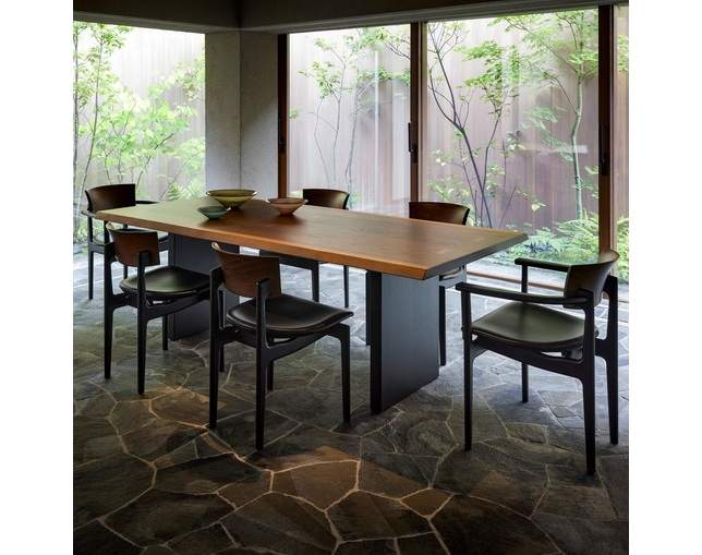 柏木工(KASHIWA) PREMIUM TABLEの写真