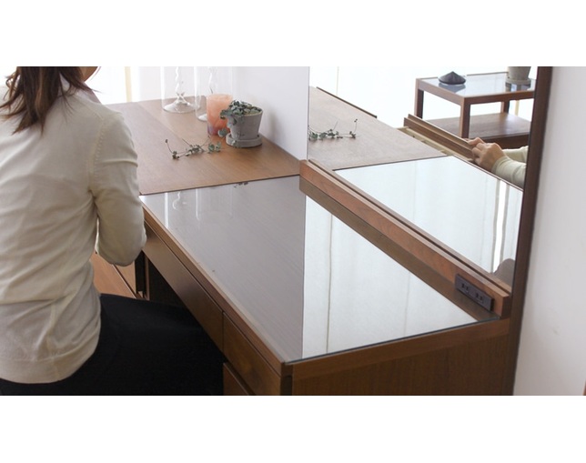 高野木工(TAKANO MOKKOU/タカノ モッコウ) 木製ドレッサーの写真