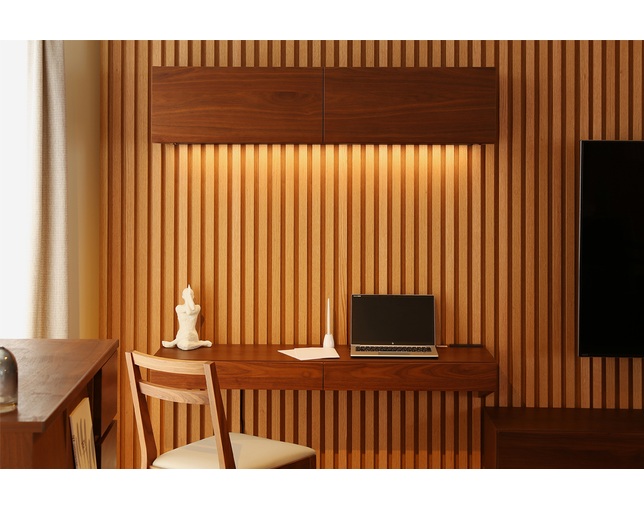 高野木工(TAKANO MOKKOU/タカノ モッコウ) 壁掛けデスクの写真