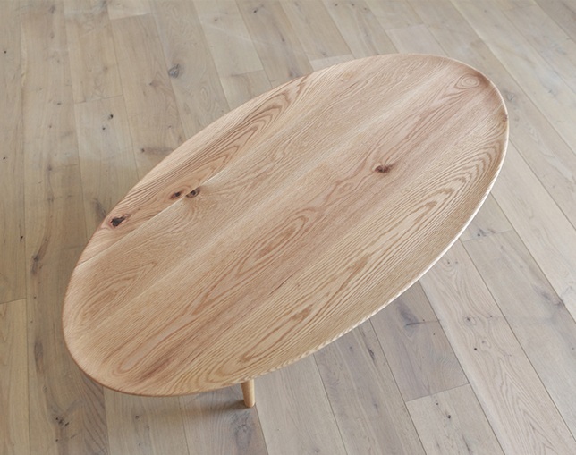 ヒラシマ(HIRASHIMA) Oval Tableの写真