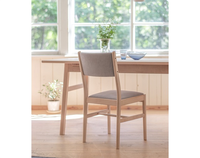 北の住まい設計社 LIM Chairの写真