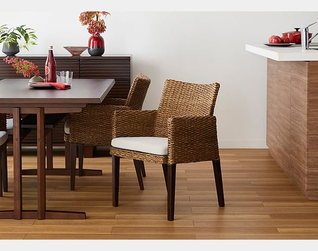 a.flat(エーフラット) MOON dining arm chair (hyacinth)のメイン写真