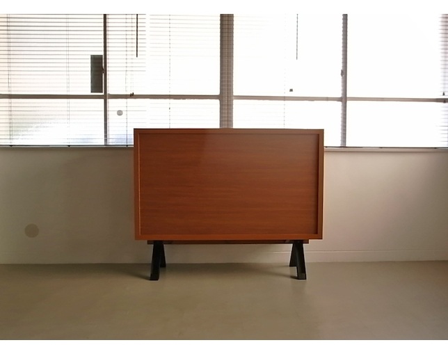 Life Editorial Store(ライフエディトリアルストア) TRUNK リビングボードの写真