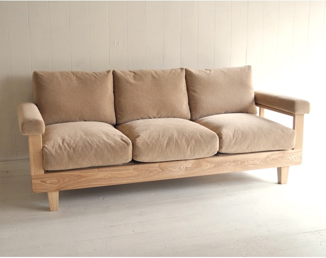 イヌイットファニチュア(inuit furniture) A-82 ソファの写真