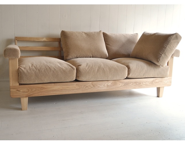 イヌイットファニチュア(inuit furniture) A-82 ソファの写真