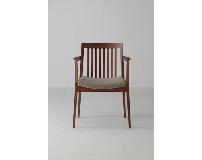 ネオデザイン(Neo Design) SERLIO DCH 肘付 ダイニングチェアの写真