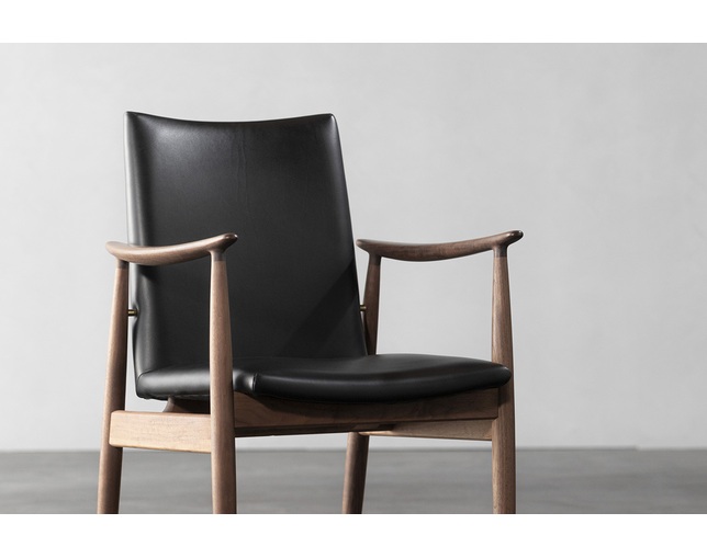 Ritzwell リッツウェル RIVAGE リヴァージュ チェア 36万 RIVAGE（リヴァージュ）｜Chairs｜Chairs / Armchairs｜Ritzwell