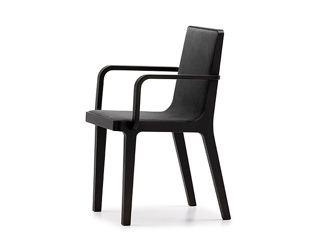 アルキ(ALKI) Armchair back and seat in wood / fabric / leatherのメイン写真