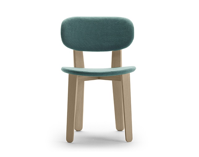 アルキ(ALKI) Triku Chair in oak - seat and back in oak / fabric / leatherの写真