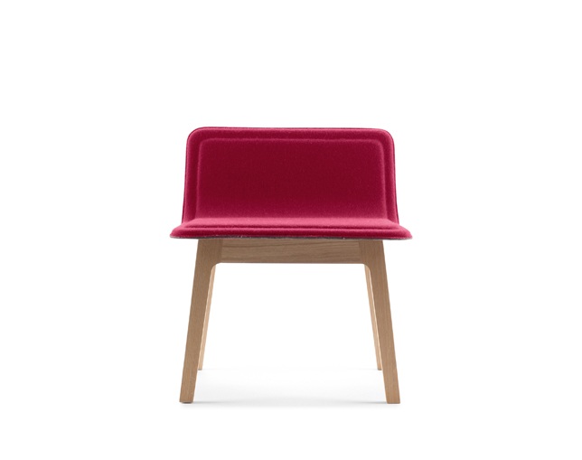 アルキ(ALKI) Lounge chair back and seat in fabric / leatherの写真