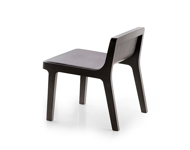 アルキ(ALKI) Emea Lounge chair back and seat in wood / fabric / leatherのメイン写真