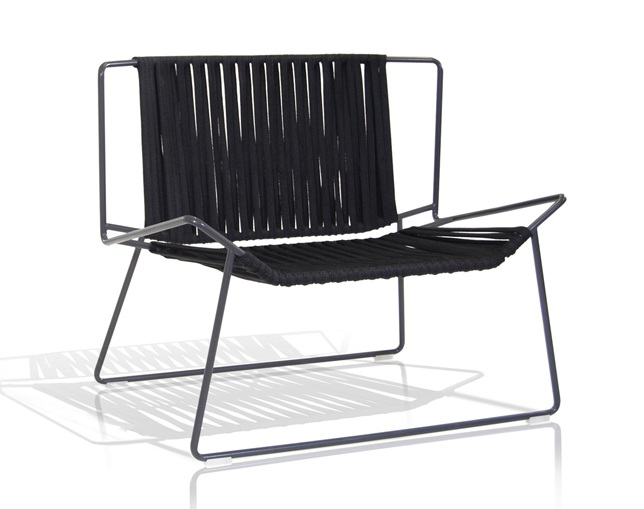 EXPORMIM(エクスポルミン) Hand-woven armchair 'Out_Line' steel frameのメイン写真