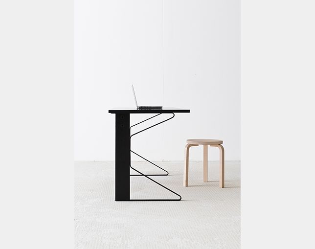 アルテック(Artek) REB005 KAARI DESKの写真