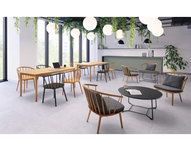 オカムラ SharedSpace　シェアードスペース　ダイニングテーブルの写真