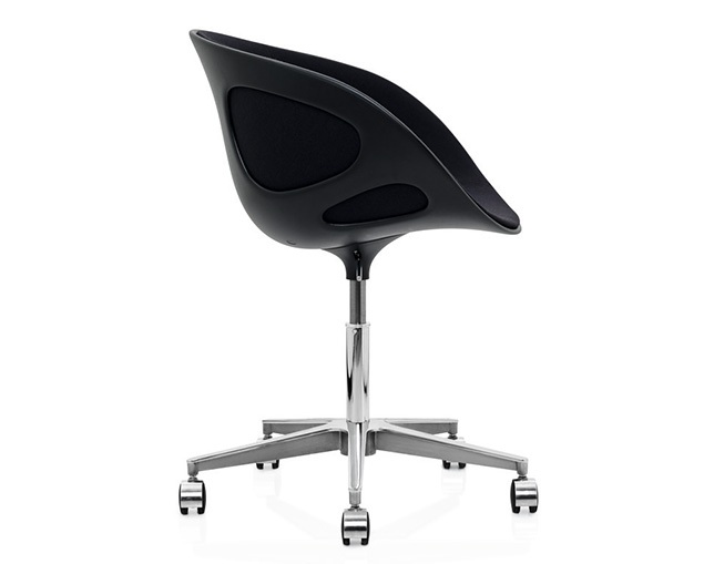 フリッツハンセン(Fritz Hansen) RIN CASTORS(FRONT UPHOLSTERY)の写真