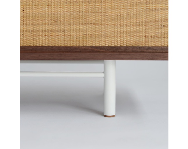 グリニッチ(greeniche) AV Board 2020 (walnut/スチール脚)の写真