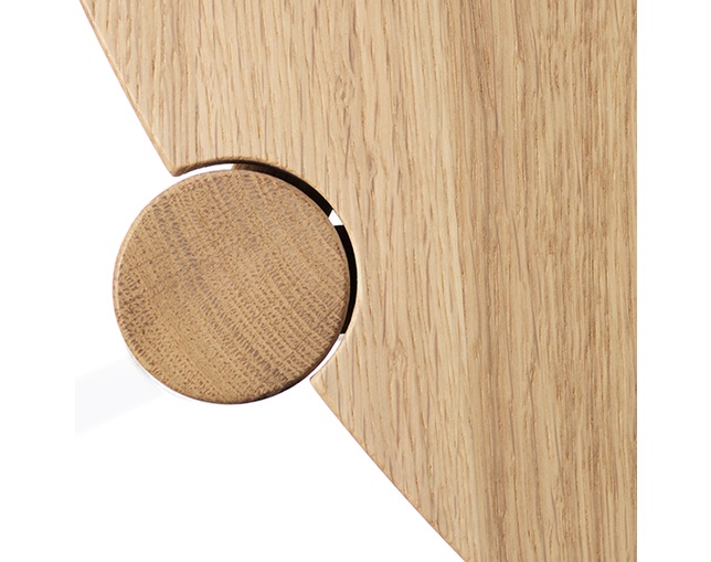 FDB MOBLER(エフディービー・モブラー) D102 Mini Table (φ550) Naturalの写真