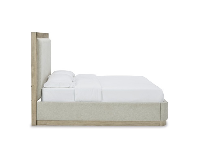 Ashley Furniture HomeStore(アシュレイ ファニチャー ホームストア) Hennington Bed Frame With Wood Foundation(B756B2,4)の写真