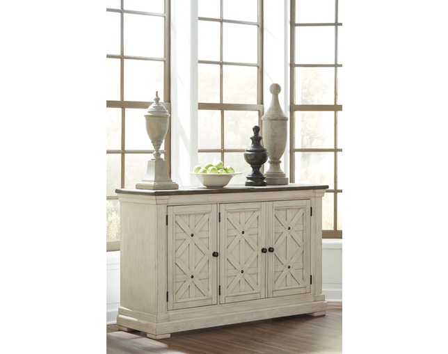 Ashley Furniture HomeStore(アシュレイ ファニチャー ホームストア) Bolanburg Dining Room Server(D647-60)の写真