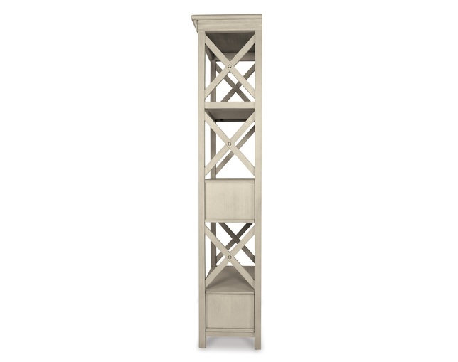 Ashley Furniture HomeStore(アシュレイ ファニチャー ホームストア) Bolanburg Display Cabinet(D647-76)の写真