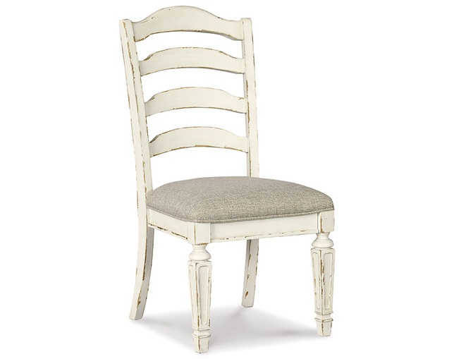 Ashley Furniture HomeStore(アシュレイ ファニチャー ホームストア) Realyn Dining Room Chair(D743-01)の写真