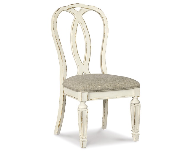 Ashley Furniture HomeStore(アシュレイ ファニチャー ホームストア) Realyn Dining Room Chair(D743-02)の写真