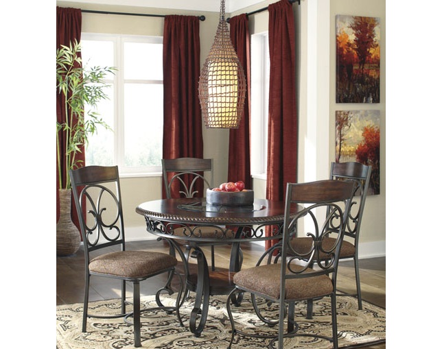 Ashley Furniture HomeStore(アシュレイ ファニチャー ホームストア) Glambrey Dining Table(D329-15)の写真