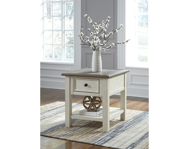 Ashley Furniture HomeStore(アシュレイ ファニチャー ホームストア) Bolanburg End Table(T637-3)の写真