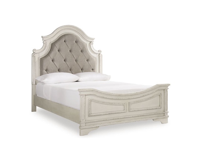 Ashley Furniture HomeStore(アシュレイ ファニチャー ホームストア) Realyn Bed Frame With Fonudation(B743B2,6)の写真