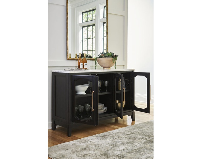 Ashley Furniture HomeStore(アシュレイ ファニチャー ホームストア) Welltern Dining Server(D971-60)の写真