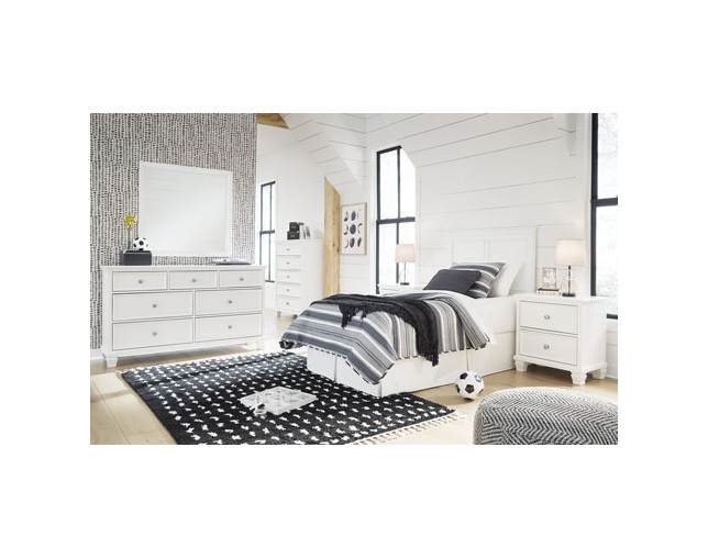 Ashley Furniture HomeStore(アシュレイ ファニチャー ホームストア) Fortman Bed Frame With Wood Foundation(B680B6,8)の写真