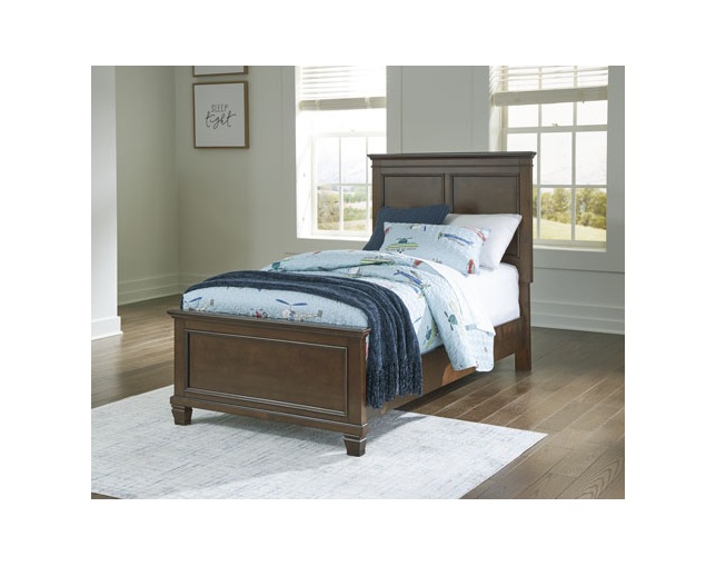 Ashley Furniture HomeStore(アシュレイ ファニチャー ホームストア) Danabrin Bed Frame With Wood Foundation(B685B6,8)の写真