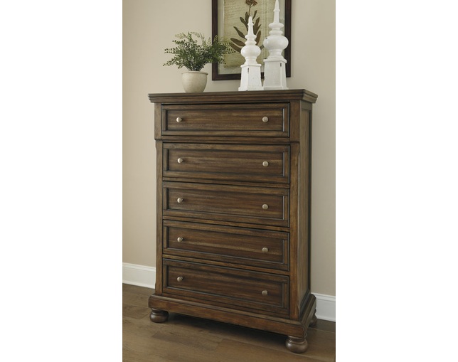 Ashley Furniture HomeStore(アシュレイ ファニチャー ホームストア) Flynnter Chest(B719-46)の写真