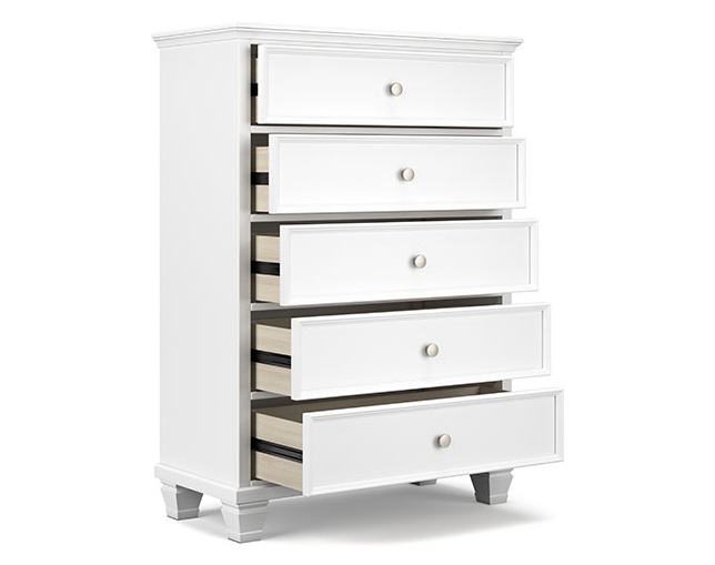 Ashley Furniture HomeStore(アシュレイ ファニチャー ホームストア) Fortman Chest (B680-46)の写真