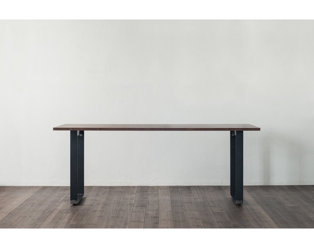 REMBASSY(レンバシー) FLAT STEEL dining tableの写真
